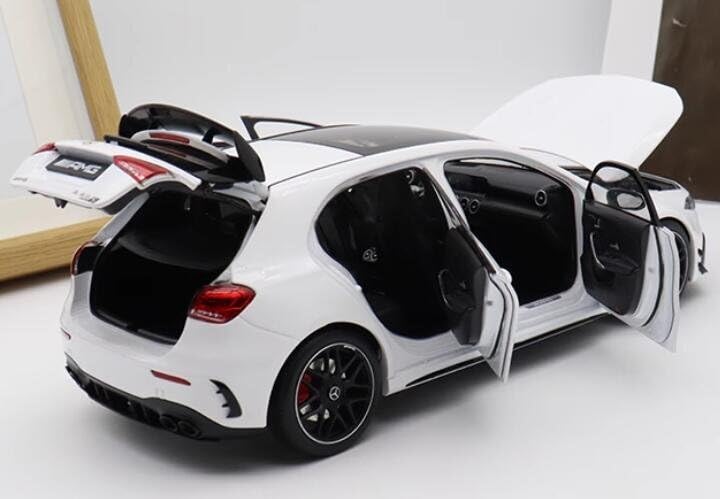 ミニカー NZG 1/18 メルセデス・ベンツ A45 AMG ホワイト 1/18 NZG Mercedes-Benz A45 AMG (White) Diecast Car Model